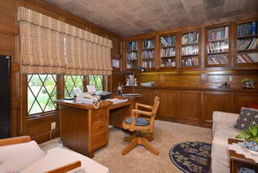 Study - Country homes for sale and luxury real estate including horse farms and property in the Caledon and King City areas near Toronto